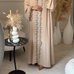 Neuness Premium Classic Lace Abaya